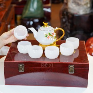 Bộ ấm trà ngọc - Quà tặng phong thủy sang trọng